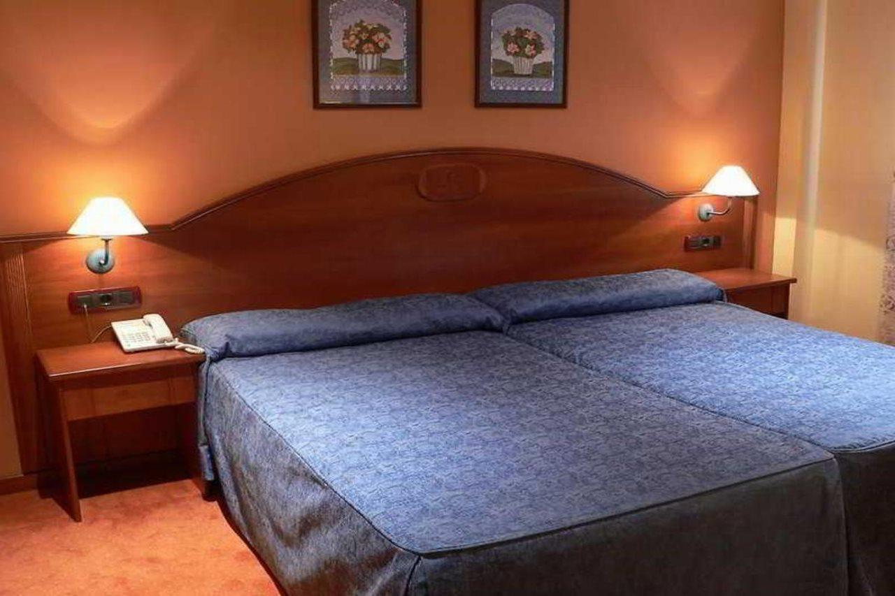 Hotel Reyes Ziries Albolote Εξωτερικό φωτογραφία