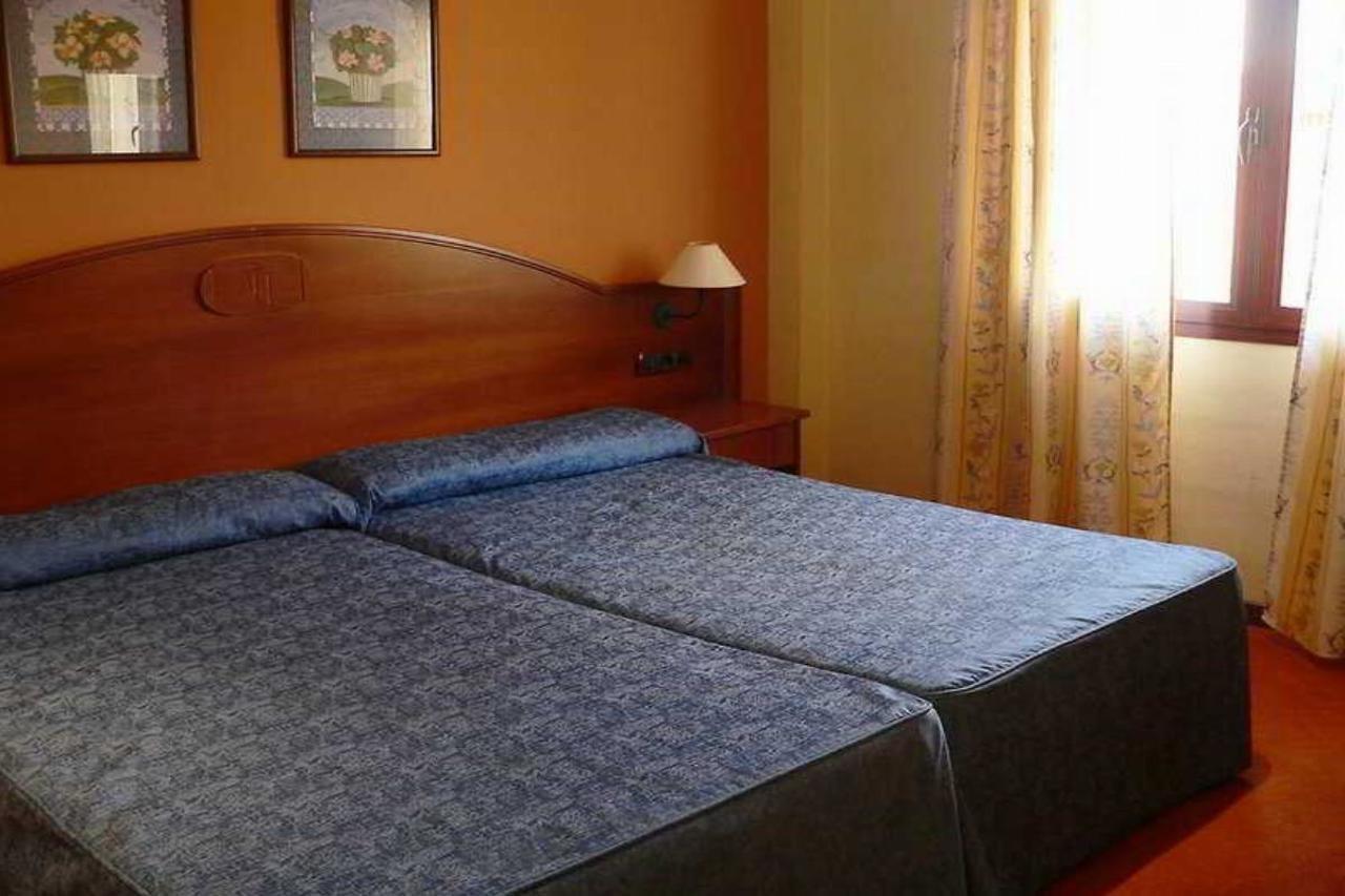 Hotel Reyes Ziries Albolote Εξωτερικό φωτογραφία