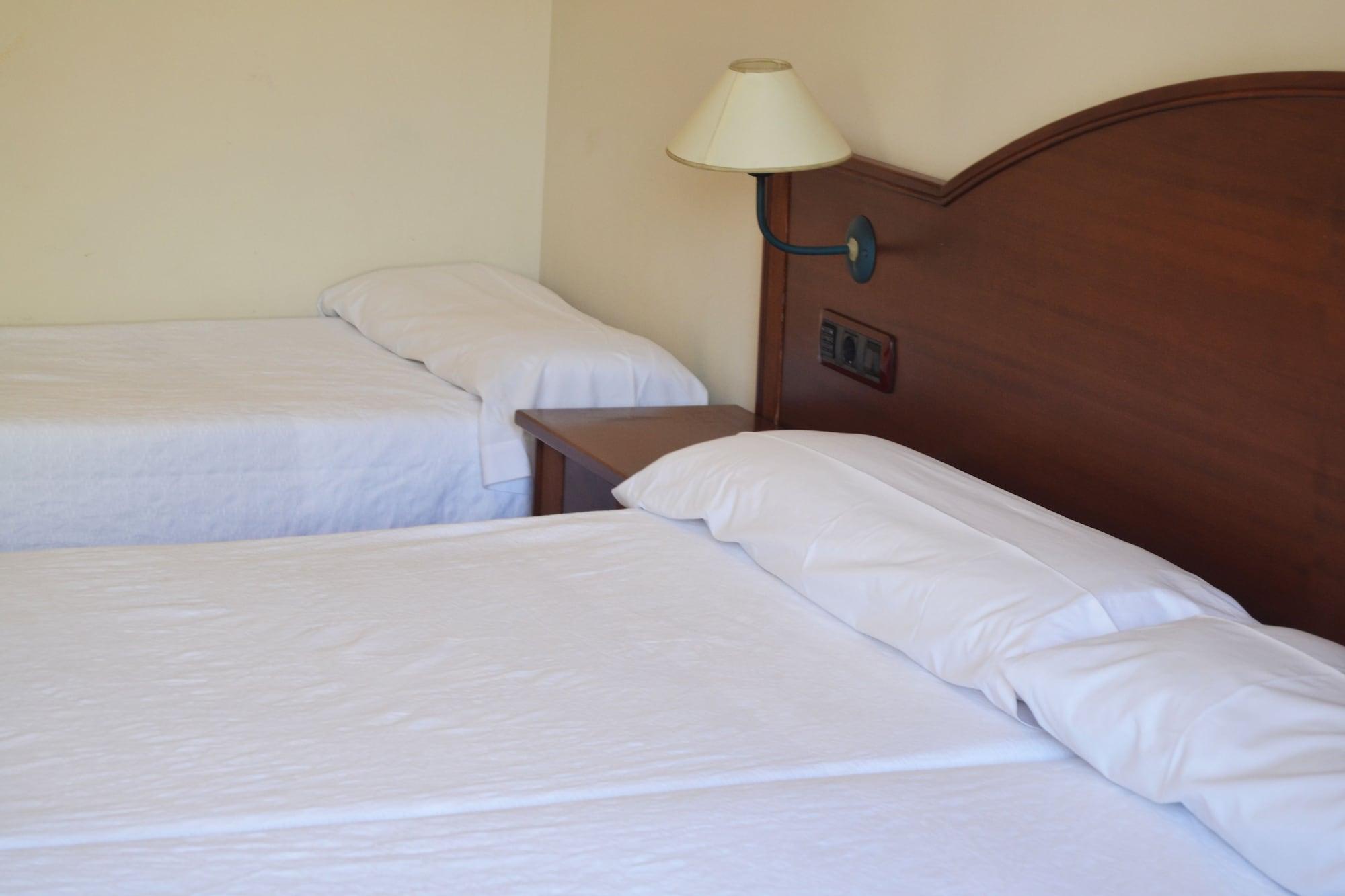 Hotel Reyes Ziries Albolote Εξωτερικό φωτογραφία