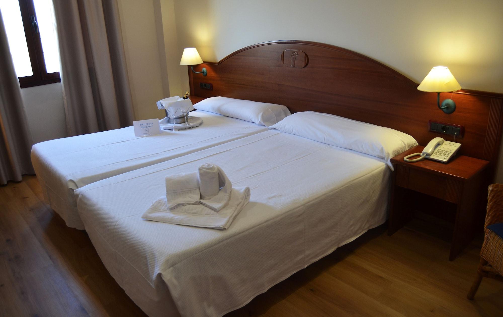 Hotel Reyes Ziries Albolote Εξωτερικό φωτογραφία