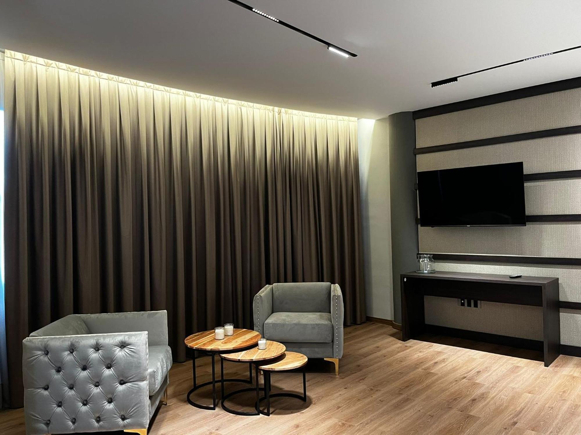 Hotel Reyes Ziries Albolote Εξωτερικό φωτογραφία